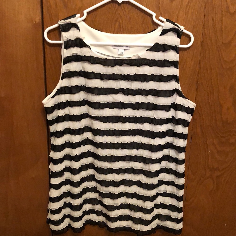 Susan Graver black/cream striped tank w/ruffles, L